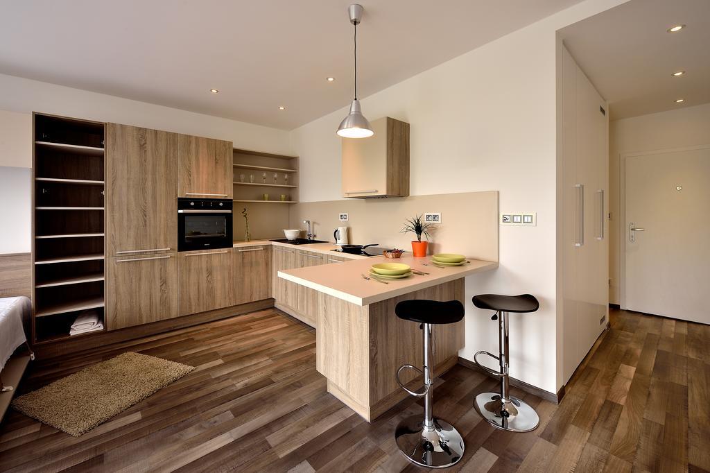 Ambiente Serviced Apartments - Dunajska Pozsony Kültér fotó