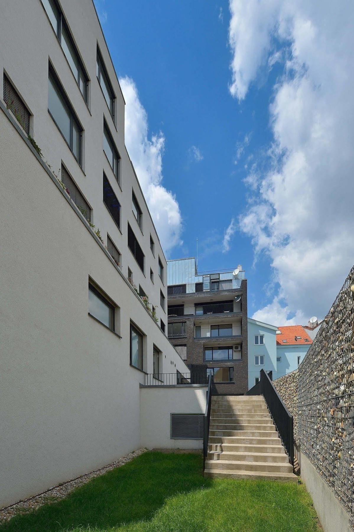 Ambiente Serviced Apartments - Dunajska Pozsony Kültér fotó